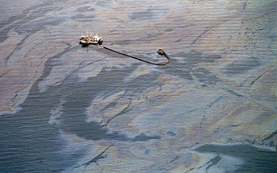 Should Dispersants be Used to Alleviate the Impact of a Marine Oil Spill?